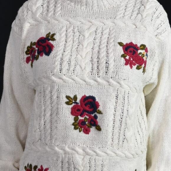 Vintage American Eagle Chunky Sweater White HandKnit Fisherman Floral Size Large - Picture 6 of 15